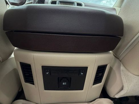 Used 2014 RAM 1500 Laramie w/ Convenience Group image 20