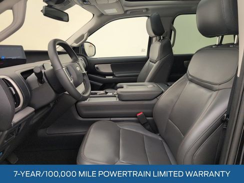 Certified 2025 Ford Expedition Active RWD image 4
