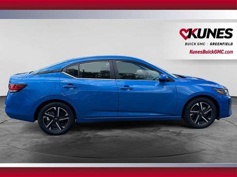 Used 2024 Nissan Sentra SV FWD image 12