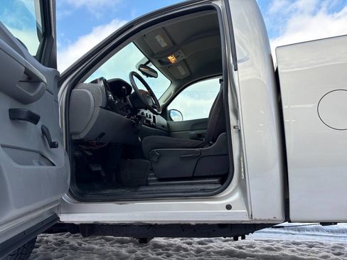 Used 2007 Chevrolet Silverado 2500 W/T w/ Snow Plow Prep Package image 16