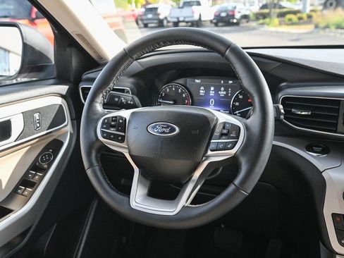 Certified 2023 Ford Explorer XLT w/ Equipment Group 202A image 32