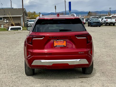 New 2026 GMC Terrain Denali w/ LPO, Black Badging Package image 4
