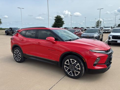 Used 2023 Chevrolet Blazer RS w/ Enhanced Convenience Package AWD/4WD image 5