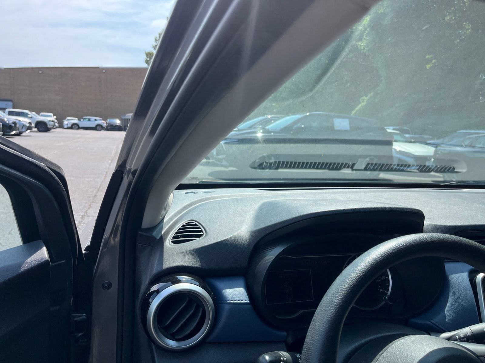 Used 2025 Nissan Versa SV FWD image 35