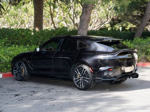 Used 2023 Aston Martin DBX 707 image 4