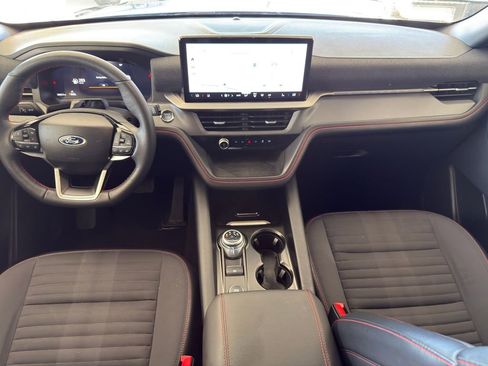 Used 2025 Ford Explorer ST-Line w/ ST-Line Street Pack image 30