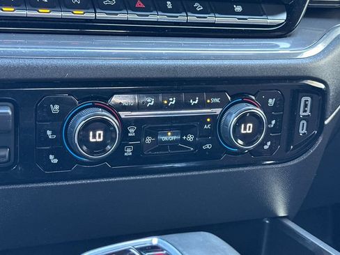 Used 2024 Chevrolet Silverado 1500 High Country w/ Technology Package AWD/4WD image 19