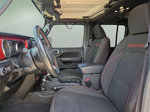 Used 2022 Jeep Wrangler Unlimited Rubicon w/ Cold Weather Group AWD/4WD image 14