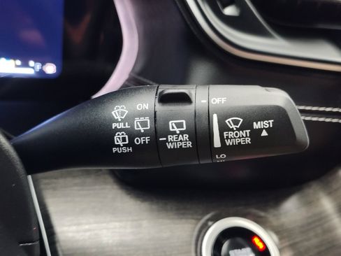 Used 2024 Jeep Grand Cherokee Limited image 44