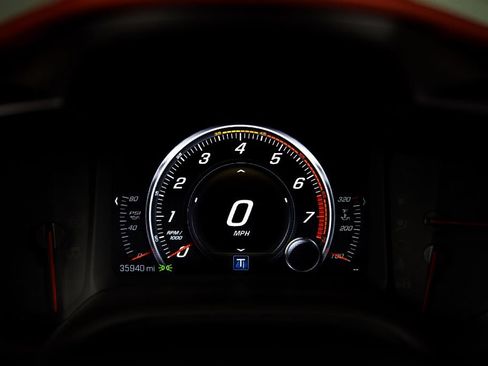 Used 2015 Chevrolet Corvette Z06 w/ 3LZ Preferred Equipment Group RWD image 21