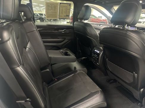 Used 2023 Jeep Grand Cherokee L Laredo AWD/4WD image 24
