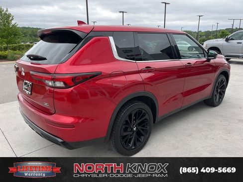 Used 2023 Mitsubishi Outlander SE Black Edition AWD/4WD image 18