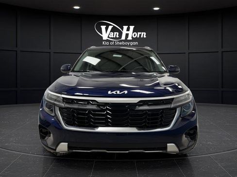 Used 2024 Kia Seltos EX image 11