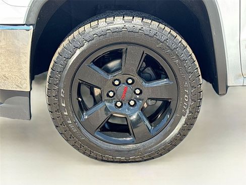 Used 2017 GMC Sierra 1500 SLT w/ SLT Premium Package RWD image 30