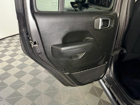 Used 2023 Jeep Wrangler Unlimited Rubicon 4xe AWD/4WD image 27