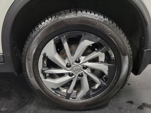 Used 2015 Nissan Rogue SL w/ SL Premium Package image 11