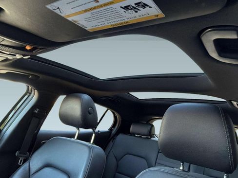 Used 2019 Mercedes-Benz GLA 250 image 15