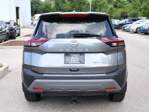 Used 2022 Nissan Rogue SV AWD/4WD image 6