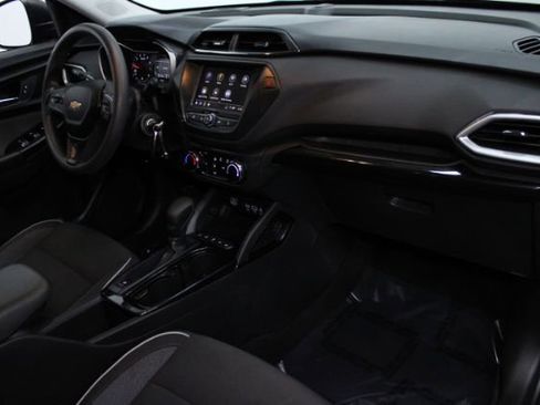 Used 2021 Chevrolet TrailBlazer LS image 23