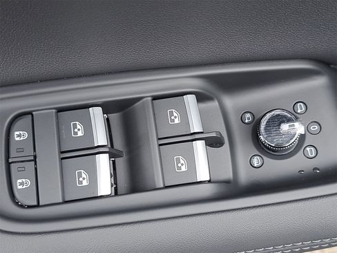 New 2026 Audi Q8 Premium Plus image 31