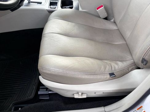 Used 2012 Subaru Outback 2.5i Premium w/ All-Weather Pkg image 17