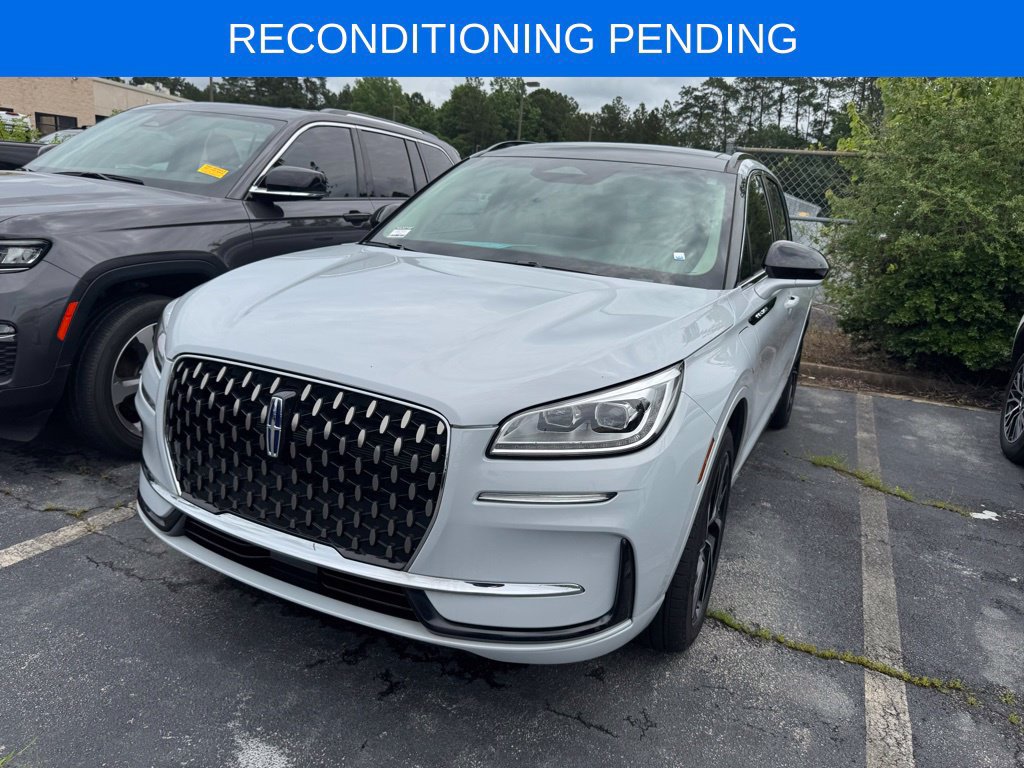 Used 2025 Lincoln Corsair Grand Touring AWD/4WD image 3