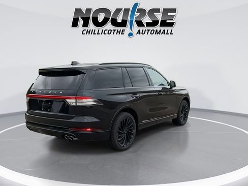 New 2026 Lincoln Aviator Reserve w/ Jet Appearance Package AWD/4WD image 8