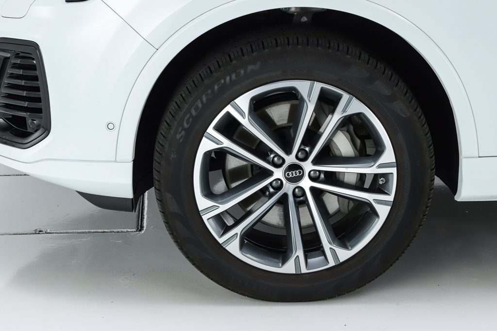 Used 2026 Audi Q7 3.0T Premium AWD/4WD image 50