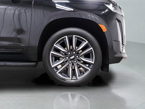 Used 2023 Cadillac Escalade ESV Sport image 7
