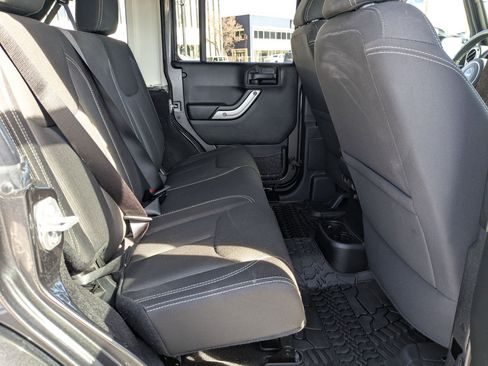 Used 2017 Jeep Wrangler Unlimited Sahara w/ Max Tow Package image 28