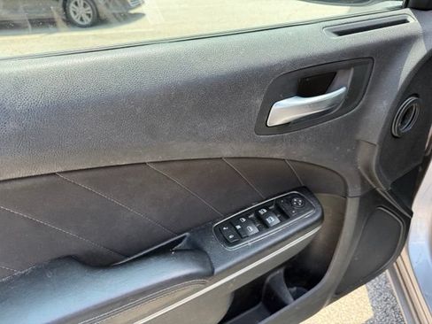 Used 2015 Dodge Charger R/T RWD image 7