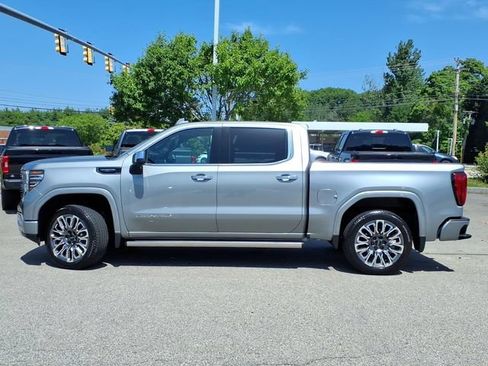 Used 2025 GMC Sierra 1500 Denali Ultimate AWD/4WD image 2