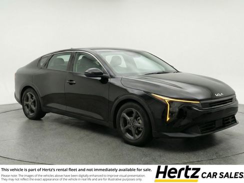 Used 2025 Kia K4 LXS image 1