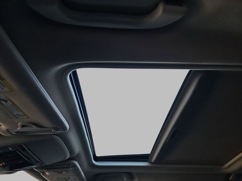 Certified 2023 Subaru Forester Premium image 35