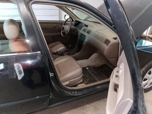 Used 1999 Toyota Camry LE FWD image 29
