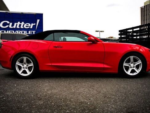 Used 2018 Chevrolet Camaro LT image 3