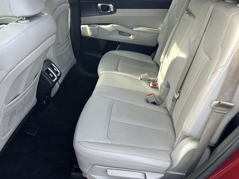 Used 2022 Kia Sorento S w/ Panoramic Sunroof Package image 26