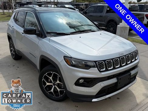 Used 2025 Jeep Compass Limited AWD/4WD image 4