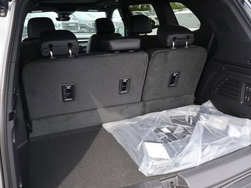 New 2026 Buick Enclave Preferred w/ Power Package AWD/4WD image 9