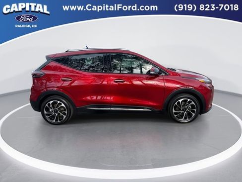 Used 2023 Chevrolet Bolt EUV Premier w/ Sun & Sound Package image 9