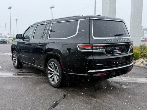 Used 2023 Jeep Grand Wagoneer L 4WD w/ Flexible Seating Group image 8