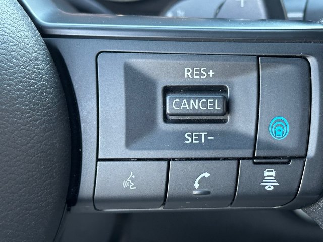 Used 2024 Nissan Rogue SV AWD/4WD image 14