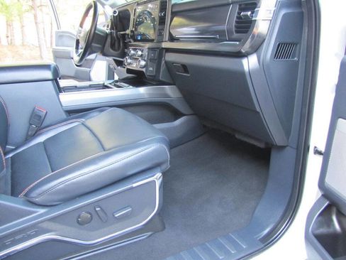 Used 2023 Ford F250 Lariat w/ Lariat Ultimate Package image 23