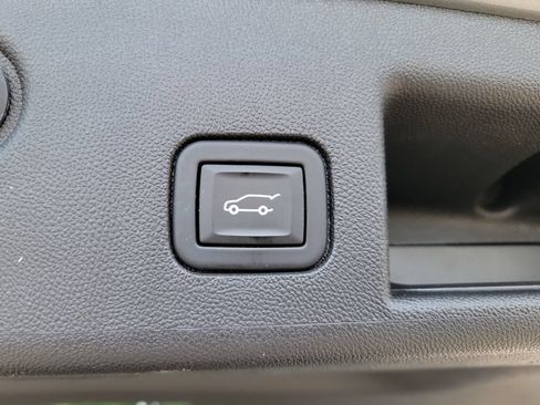Certified 2023 Chevrolet Equinox LT AWD/4WD image 37