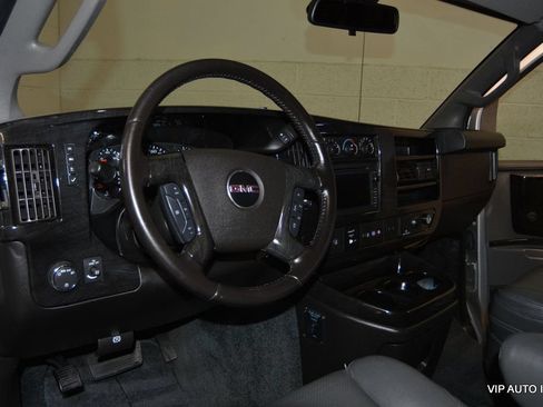 Used 2020 GMC Savana 2500 Extended w/ Enhanced Convenience Package RWD image 11