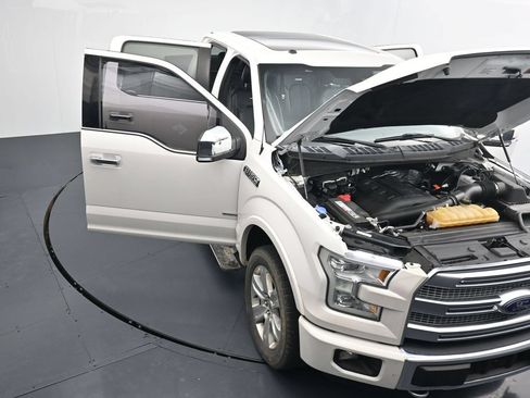 Used 2016 Ford F150 Platinum w/ Equipment Group 701A Luxury AWD/4WD image 25