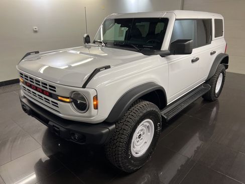 New 2026 Ford Bronco Heritage Edition image 3