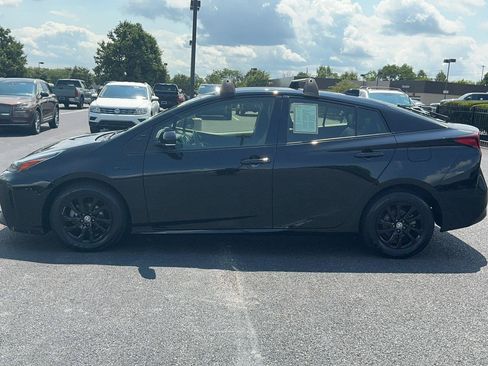 Certified 2022 Toyota Prius AWD image 11