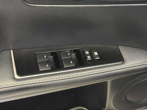 Used 2017 Lexus ES 300h w/ Luxury Package FWD image 16