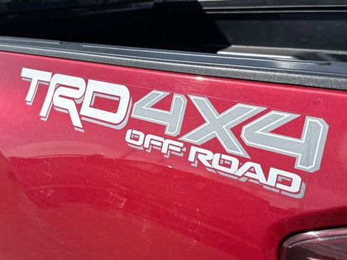 Used 2018 Toyota Tacoma TRD Off-Road image 8